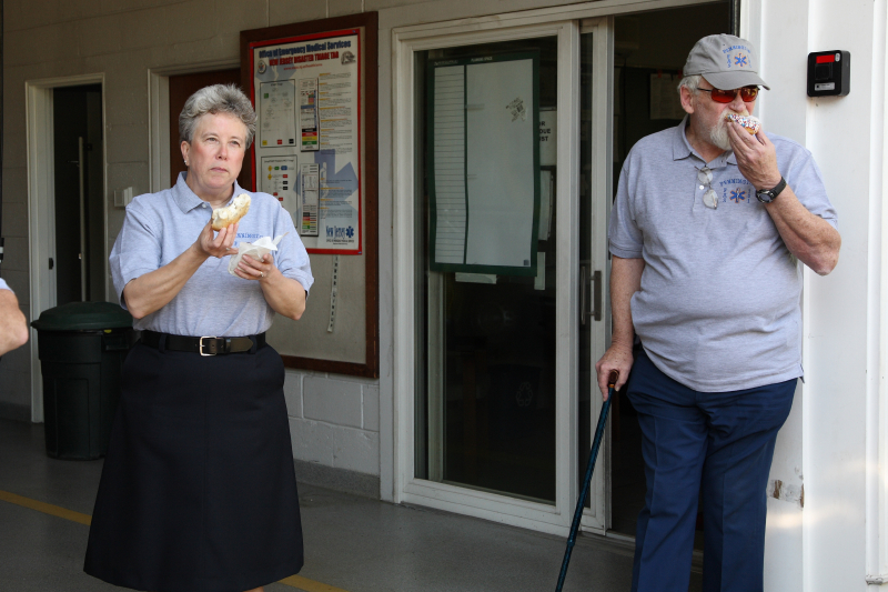 2008_memorial_day/images_large/2008-5-26_6_Debbie_Burd_Dick_Bailey.jpg