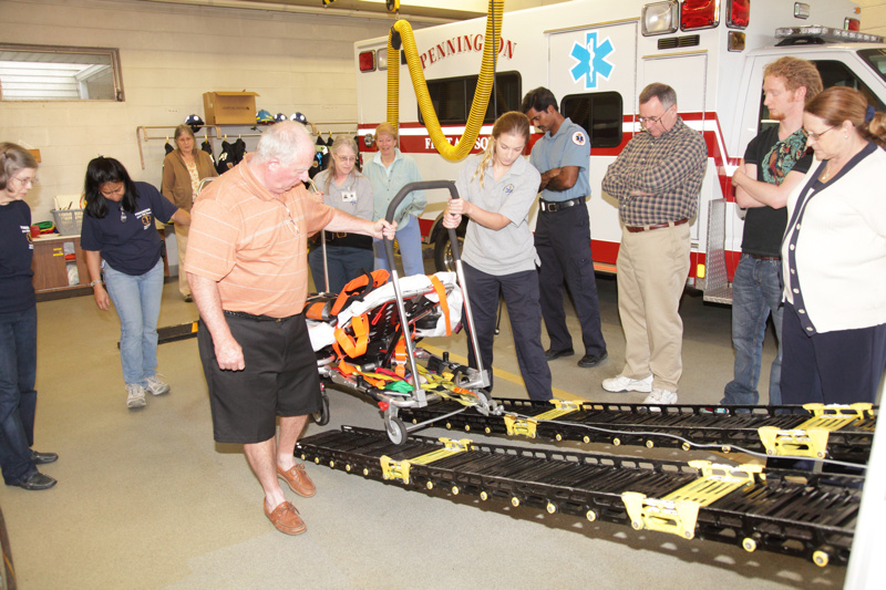 Click on image to return to catalog 2011-6-14_bariatric_drill/images_large/2011-06-14_bariatric_12.jpg