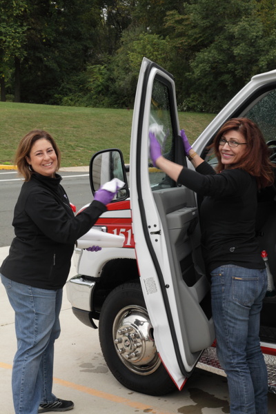 2015_Berkshire_Hathaway/images_large/2015-10-9_window_05.jpg
