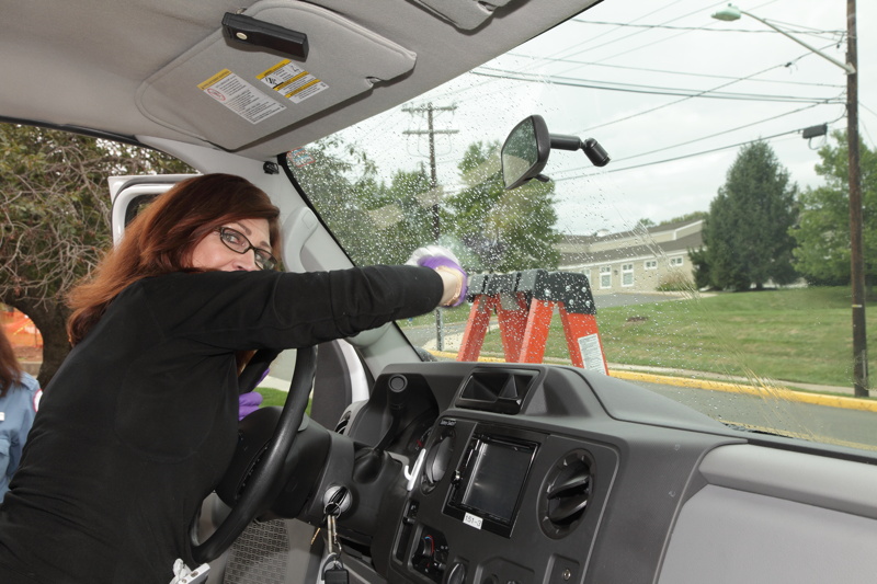 2015_Berkshire_Hathaway/images_large/2015-10-9_window_06.jpg