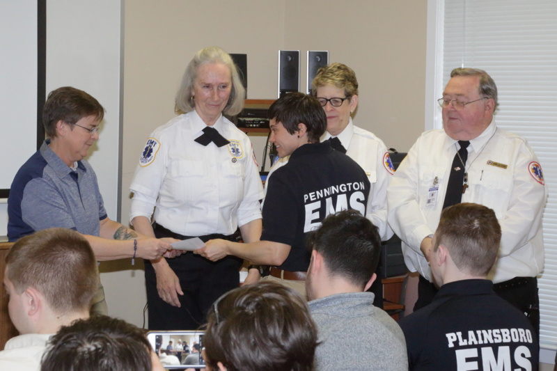 2019_winter_EMT/images_large/2019-3-30_emt_class_3.jpg