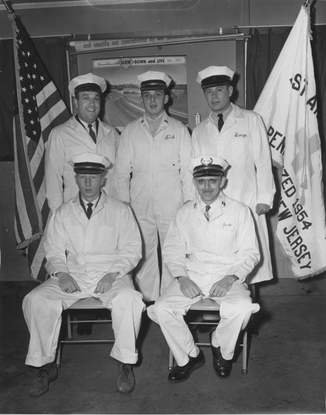 historic_photos/images_large/1962_members_1.jpg