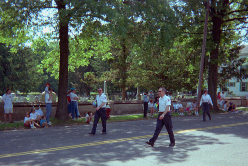 historic_photos/images_large/1994-5_parade_3_Dub_Julie_Mark.jpg