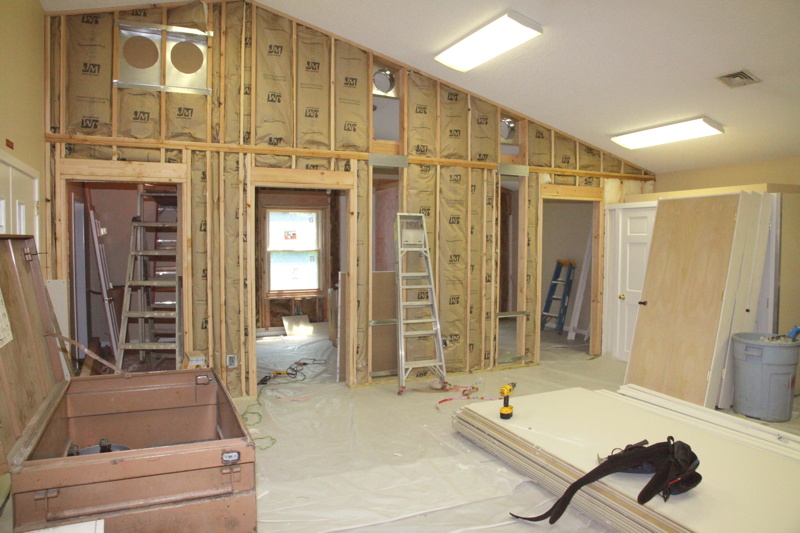 sleeping_quarters_construction/images_large/2013-05-30_1.jpg